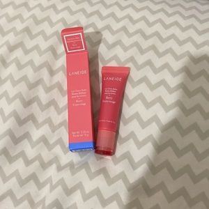 laneige lip glowy balm berry